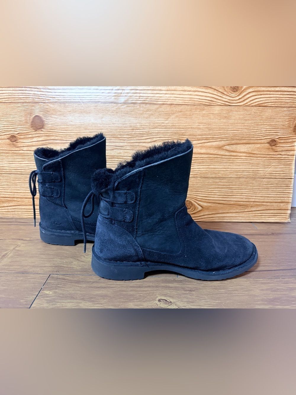 UGG Womens Naiyah Boots Size 7 Black Lace Up Ankle Snow Cold Winter